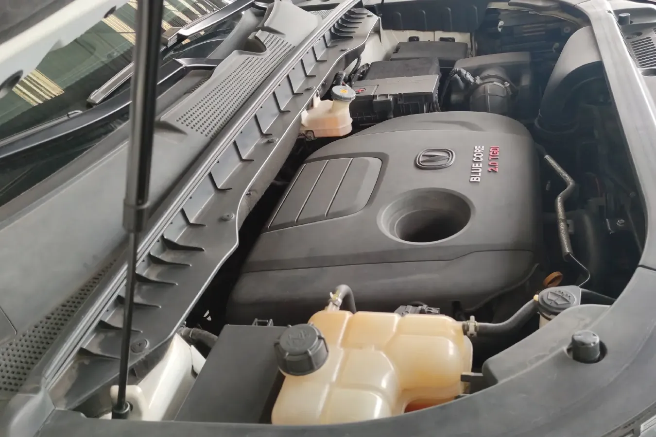 2019 ChangAn CS95 2.0T 233HP L4 6AT,autocango,china used car exporter,china ev exporter,chinese used car exporter,chinese used ev exporter