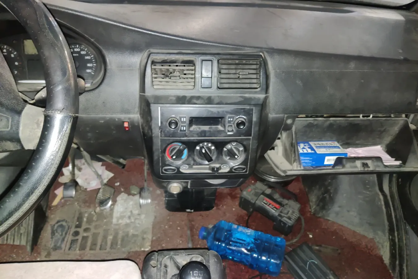 2012 WuLing RongGuang Mini Truck 1.2L 82HP L4 5MT,autocango,china used car exporter,china ev exporter,chinese used car exporter,chinese used ev exporter