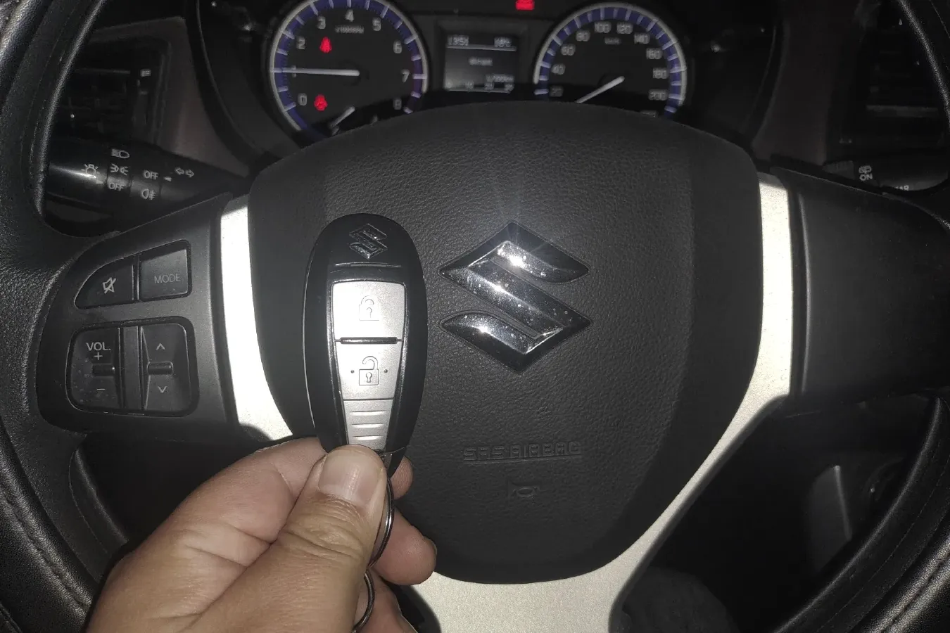 2017 Suzuki SX4 S-Cross 1.6L 122HP L4 5MT,autocango,china used car exporter,china ev exporter,chinese used car exporter,chinese used ev exporter