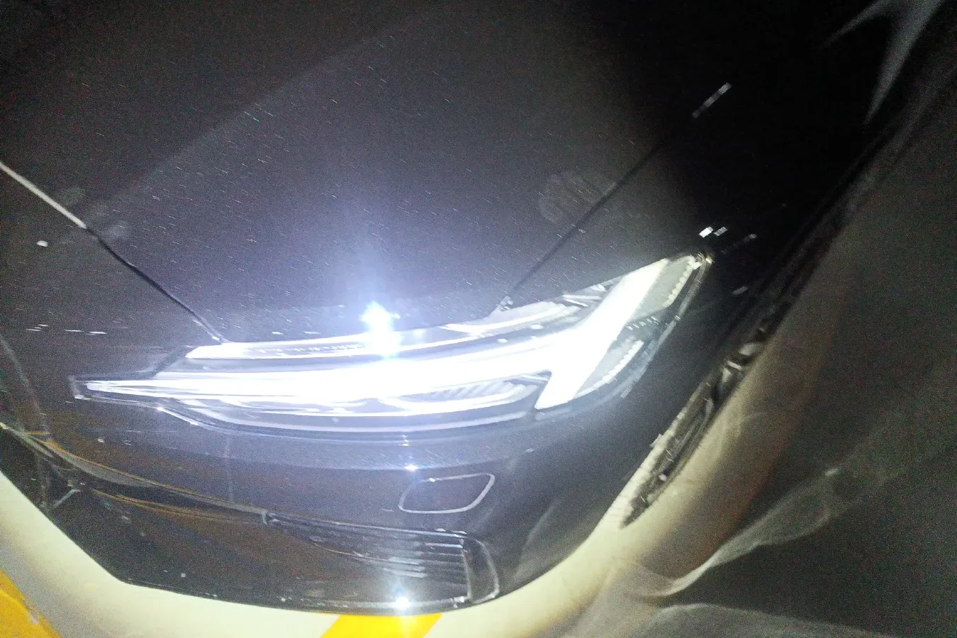 2021 Volvo S60 2.0T 303HP L4 8AT PHEV 11.6KWH,autocango,china used car exporter,china ev exporter,chinese used car exporter,chinese used ev exporter