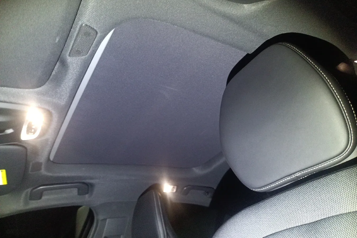 2021 Volvo S60 2.0T 303HP L4 8AT PHEV 11.6KWH,autocango,china used car exporter,china ev exporter,chinese used car exporter,chinese used ev exporter