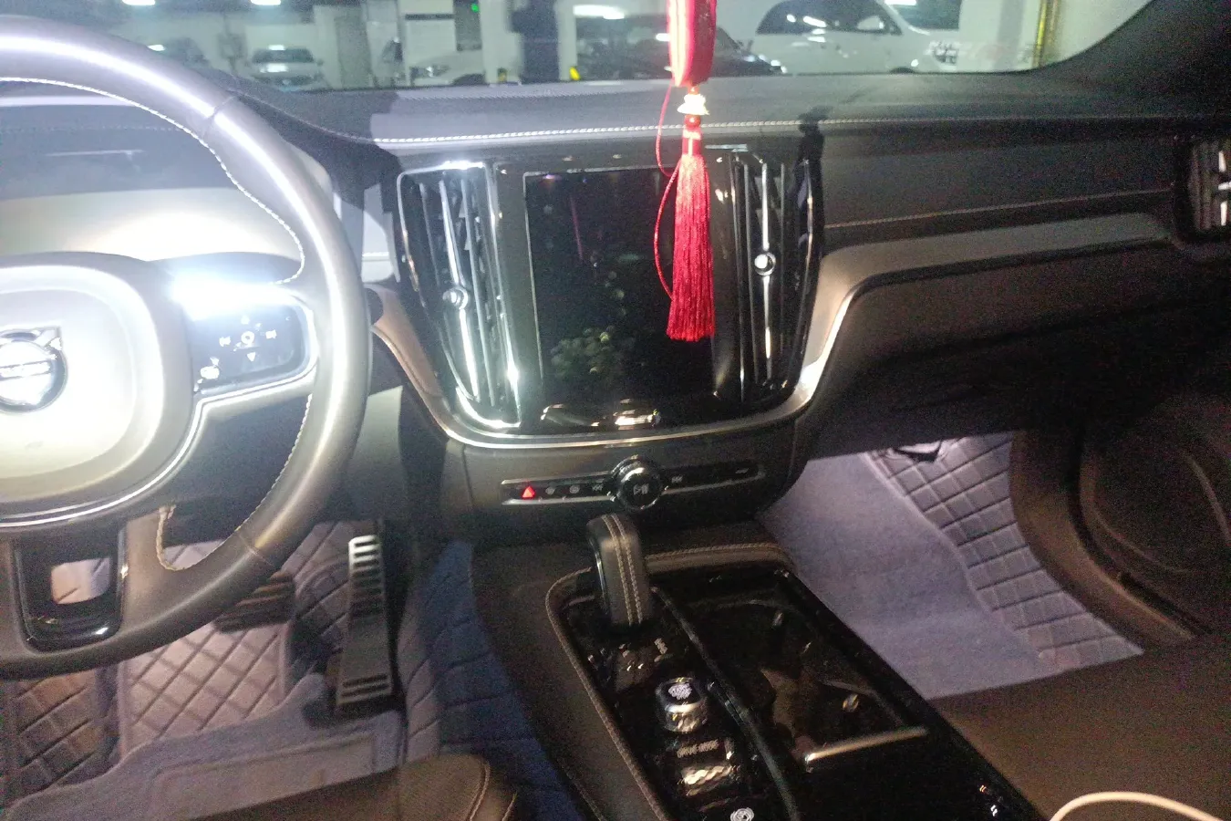 2021 Volvo S60 2.0T 303HP L4 8AT PHEV 11.6KWH,autocango,china used car exporter,china ev exporter,chinese used car exporter,chinese used ev exporter