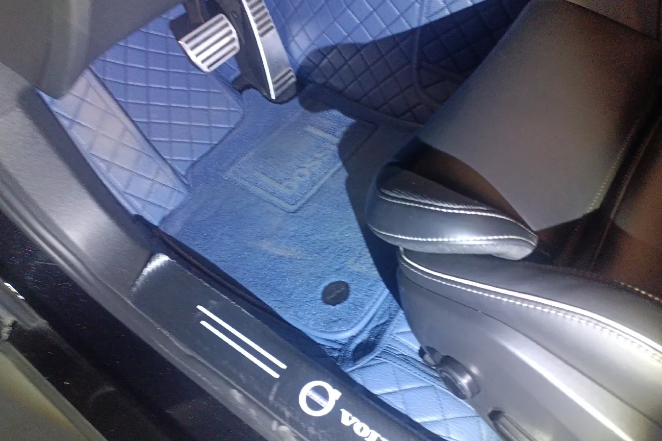 2021 Volvo S60 2.0T 303HP L4 8AT PHEV 11.6KWH,autocango,china used car exporter,china ev exporter,chinese used car exporter,chinese used ev exporter