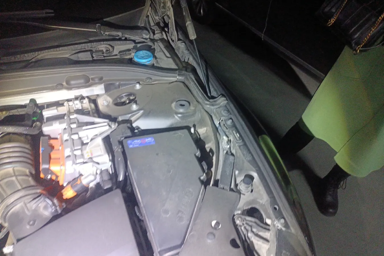 2021 Volvo S60 2.0T 303HP L4 8AT PHEV 11.6KWH,autocango,china used car exporter,china ev exporter,chinese used car exporter,chinese used ev exporter