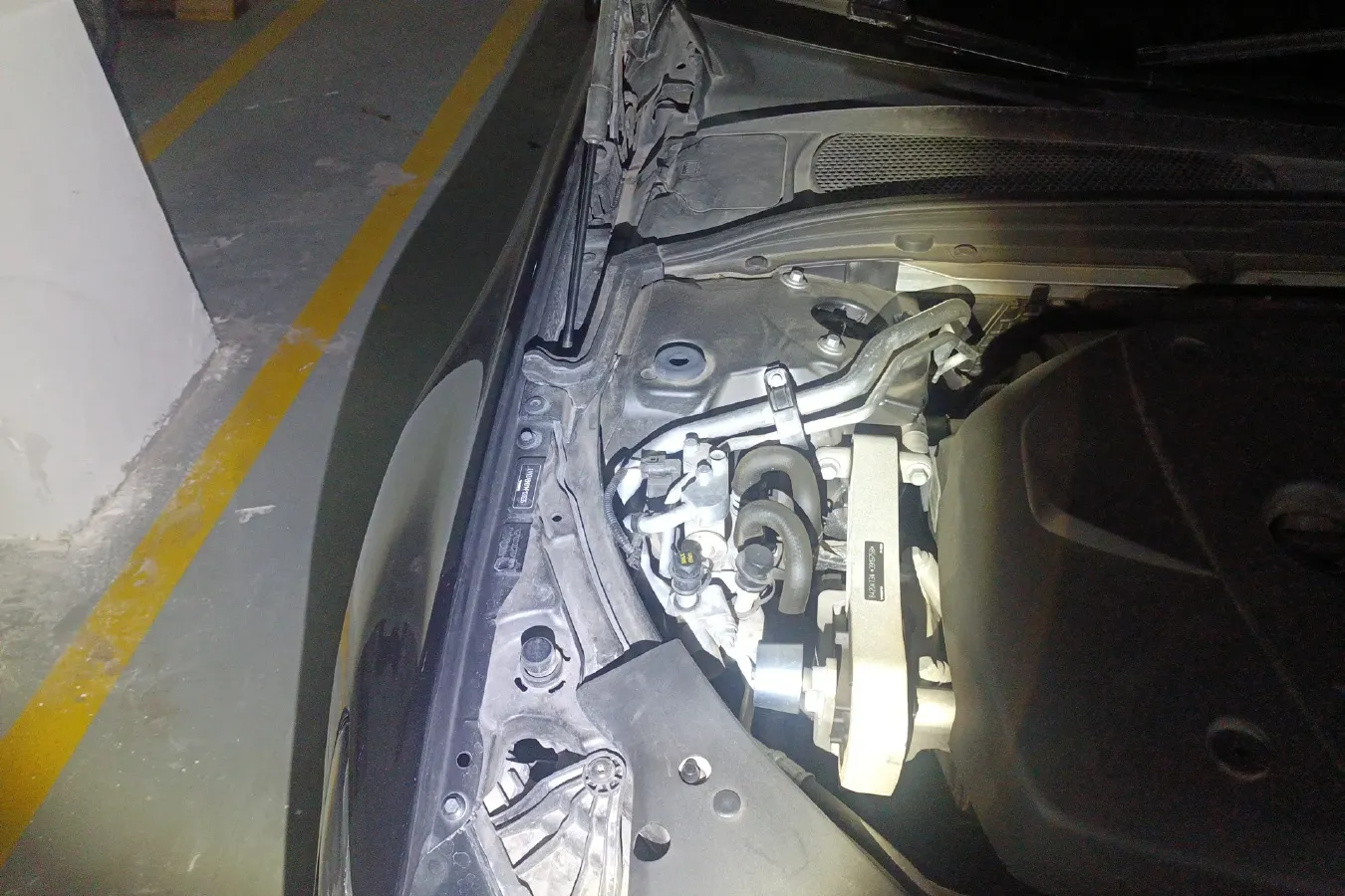 2021 Volvo S60 2.0T 303HP L4 8AT PHEV 11.6KWH,autocango,china used car exporter,china ev exporter,chinese used car exporter,chinese used ev exporter