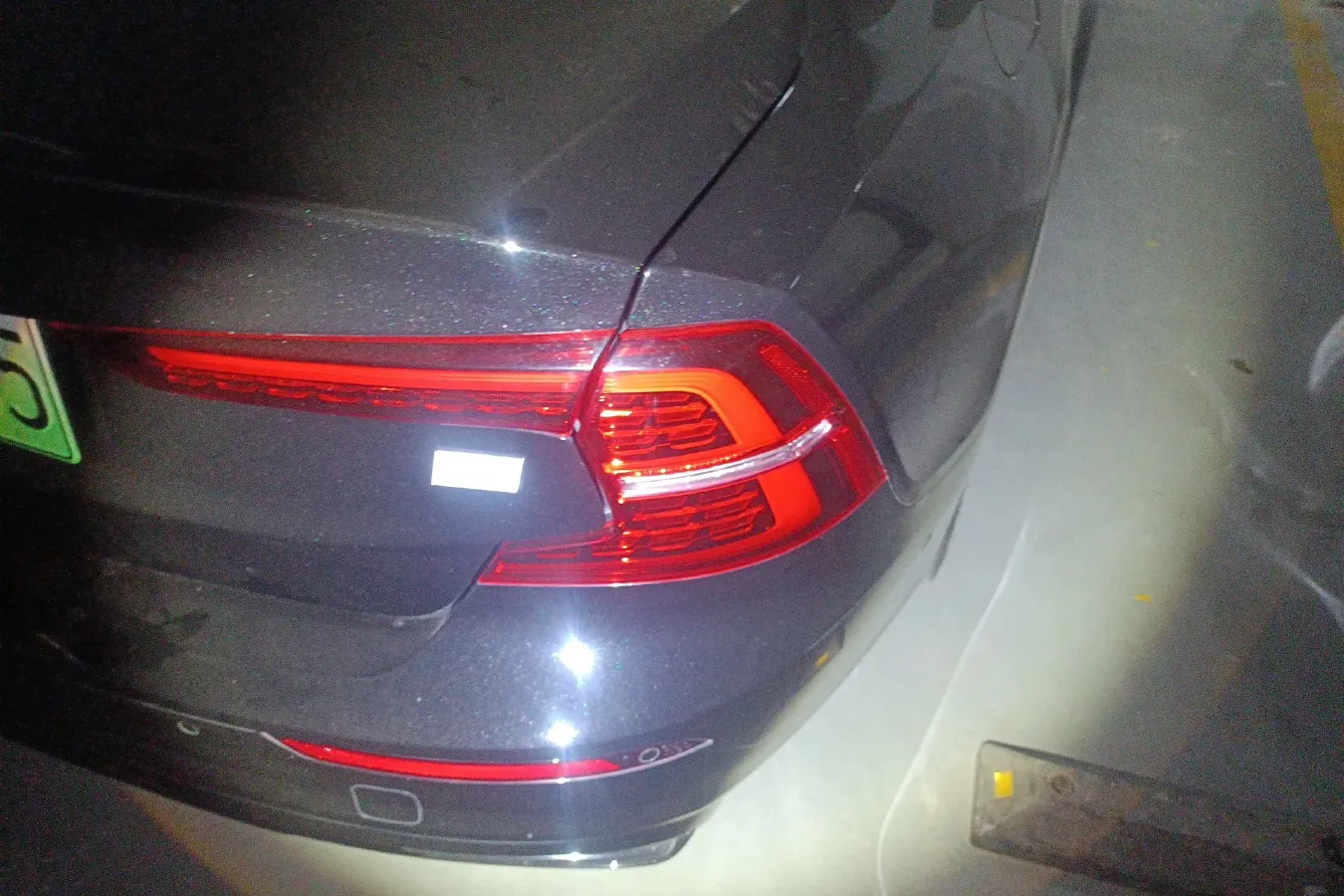 2021 Volvo S60 2.0T 303HP L4 8AT PHEV 11.6KWH,autocango,china used car exporter,china ev exporter,chinese used car exporter,chinese used ev exporter