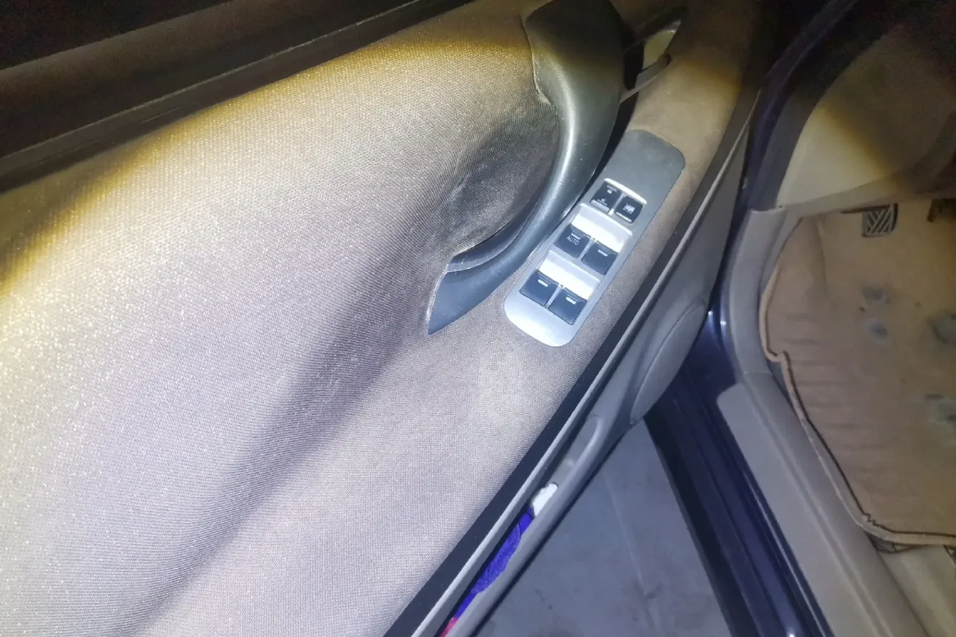 2011 Suzuki Liana 1.4L 99HP L4 5MT,autocango,china used car exporter,china ev exporter,chinese used car exporter,chinese used ev exporter