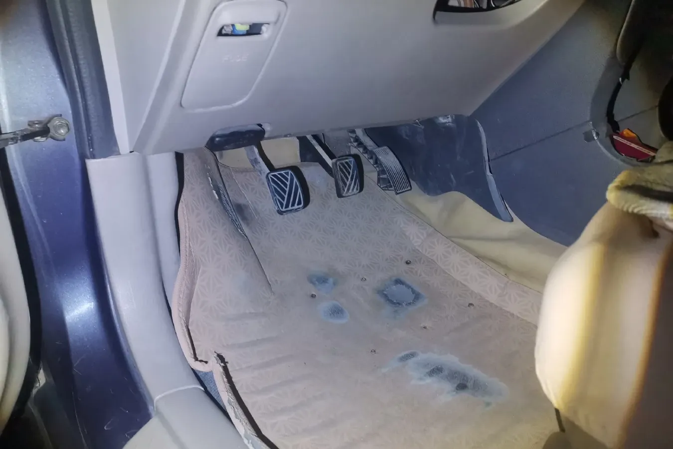 2011 Suzuki Liana 1.4L 99HP L4 5MT,autocango,china used car exporter,china ev exporter,chinese used car exporter,chinese used ev exporter