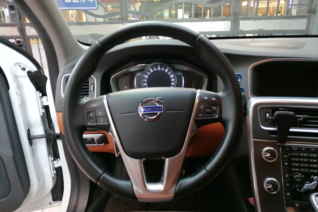 2015 Volvo S60 2.0T 238HP L4 8AT PHEV 11.2KWH,autocango,china used car exporter,china ev exporter,chinese used car exporter,chinese used ev exporter