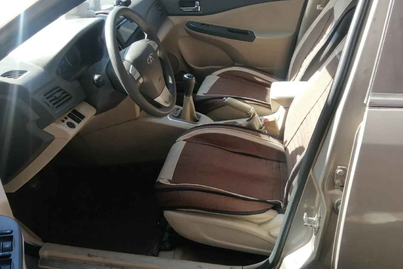 2011 Chery E5 1.5L 109HP L4 5MT,autocango,china used car exporter,china ev exporter,chinese used car exporter,chinese used ev exporter