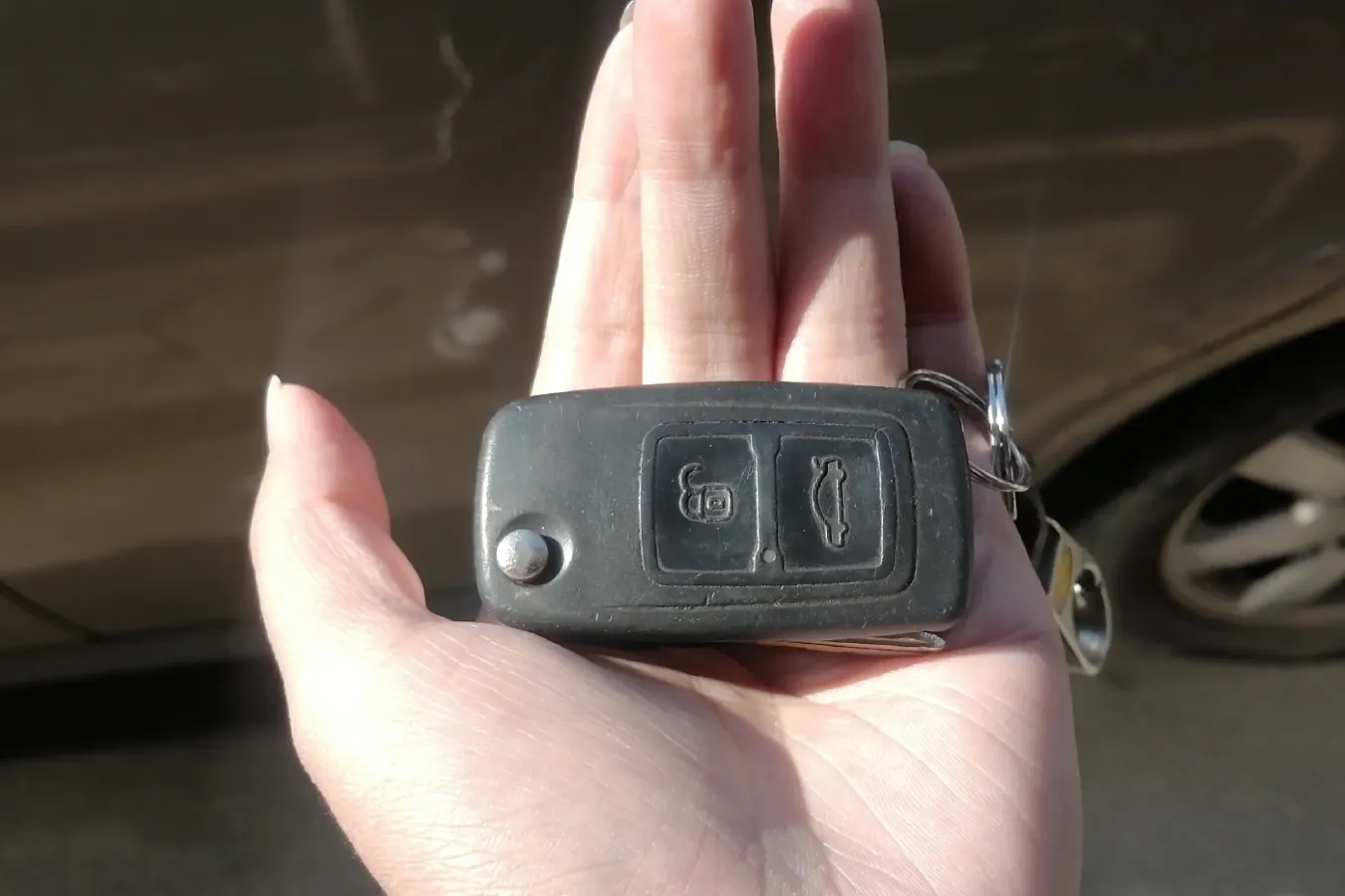 2011 Chery E5 1.5L 109HP L4 5MT,autocango,china used car exporter,china ev exporter,chinese used car exporter,chinese used ev exporter