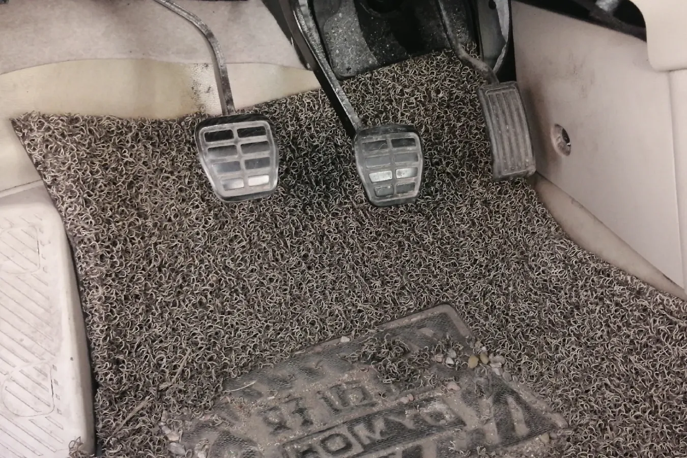 2011 Chery E5 1.5L 109HP L4 5MT,autocango,china used car exporter,china ev exporter,chinese used car exporter,chinese used ev exporter