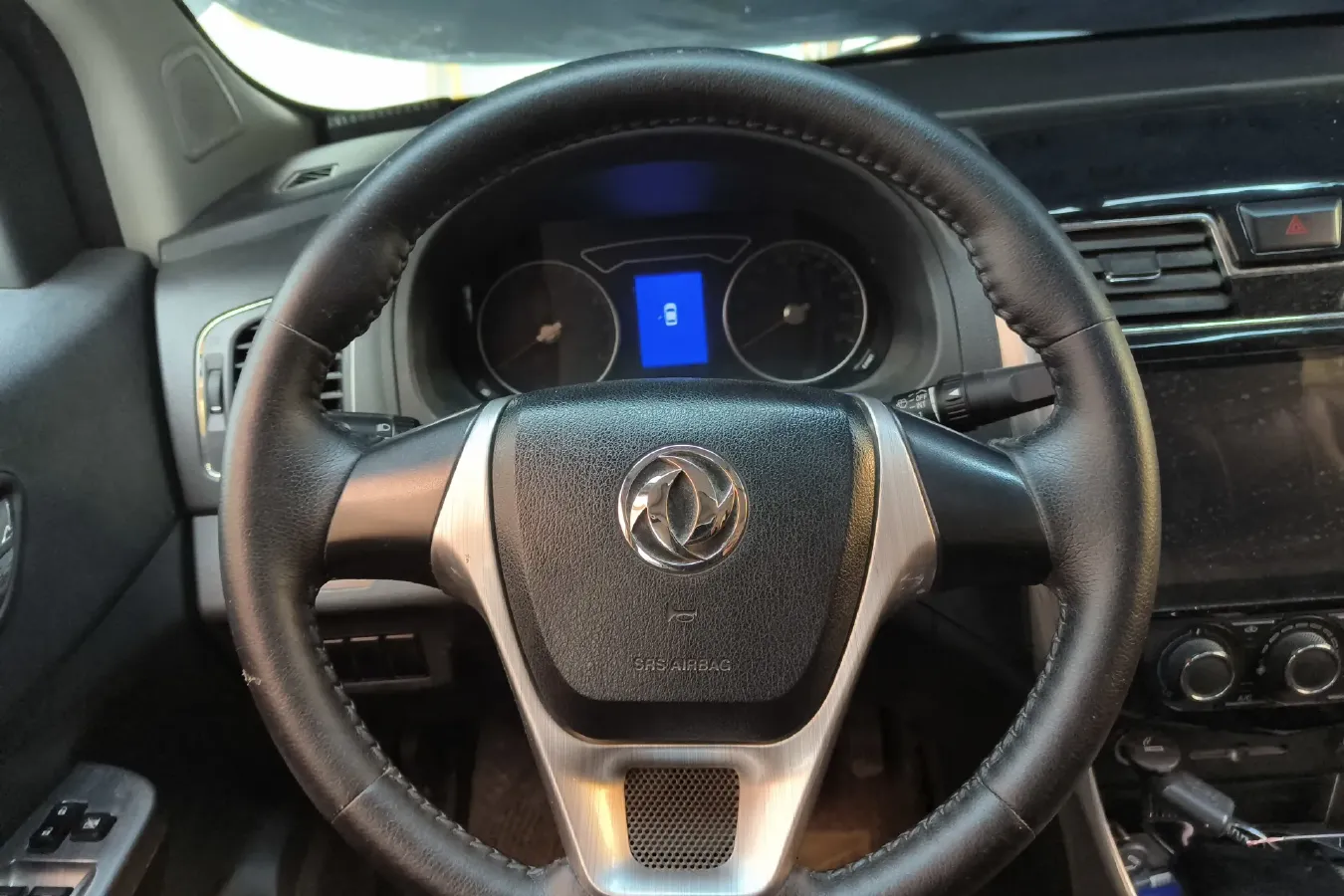 2017 DongFeng Forthing S500 1.5L 120HP L4 5MT,autocango,china used car exporter,china ev exporter,chinese used car exporter,chinese used ev exporter