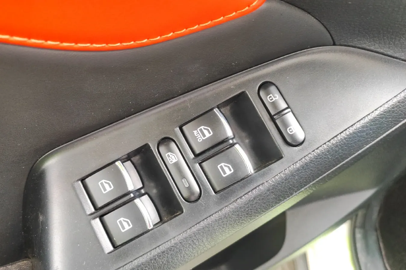 2021 DongFeng Fengon Fengon 580 1.5T 150HP L4 6MT,autocango,china used car exporter,china ev exporter,chinese used car exporter,chinese used ev exporter