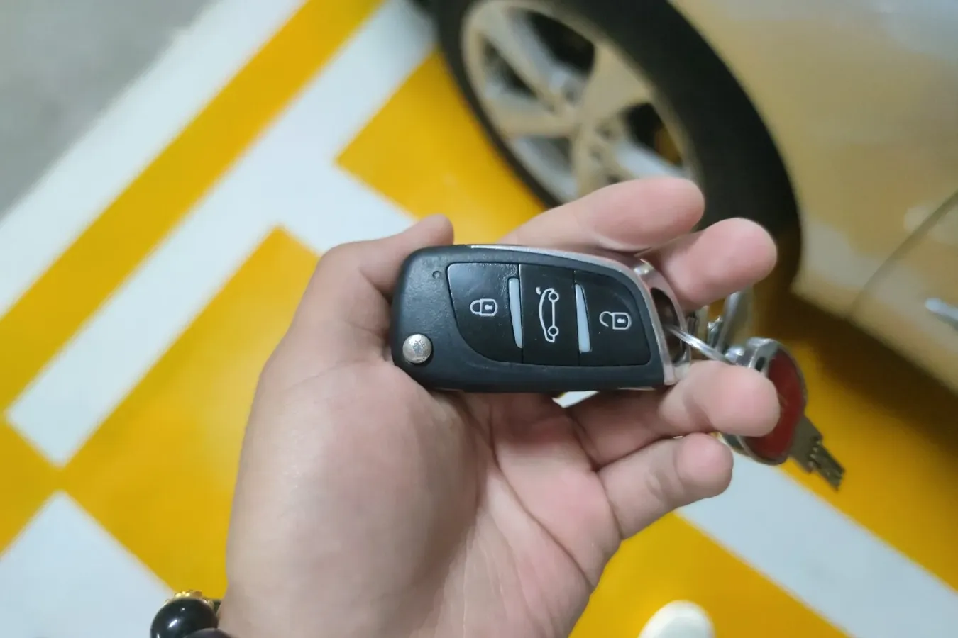 2010 Chery A3 1.6L 126HP L4 5MT,autocango,china used car exporter,china ev exporter,chinese used car exporter,chinese used ev exporter