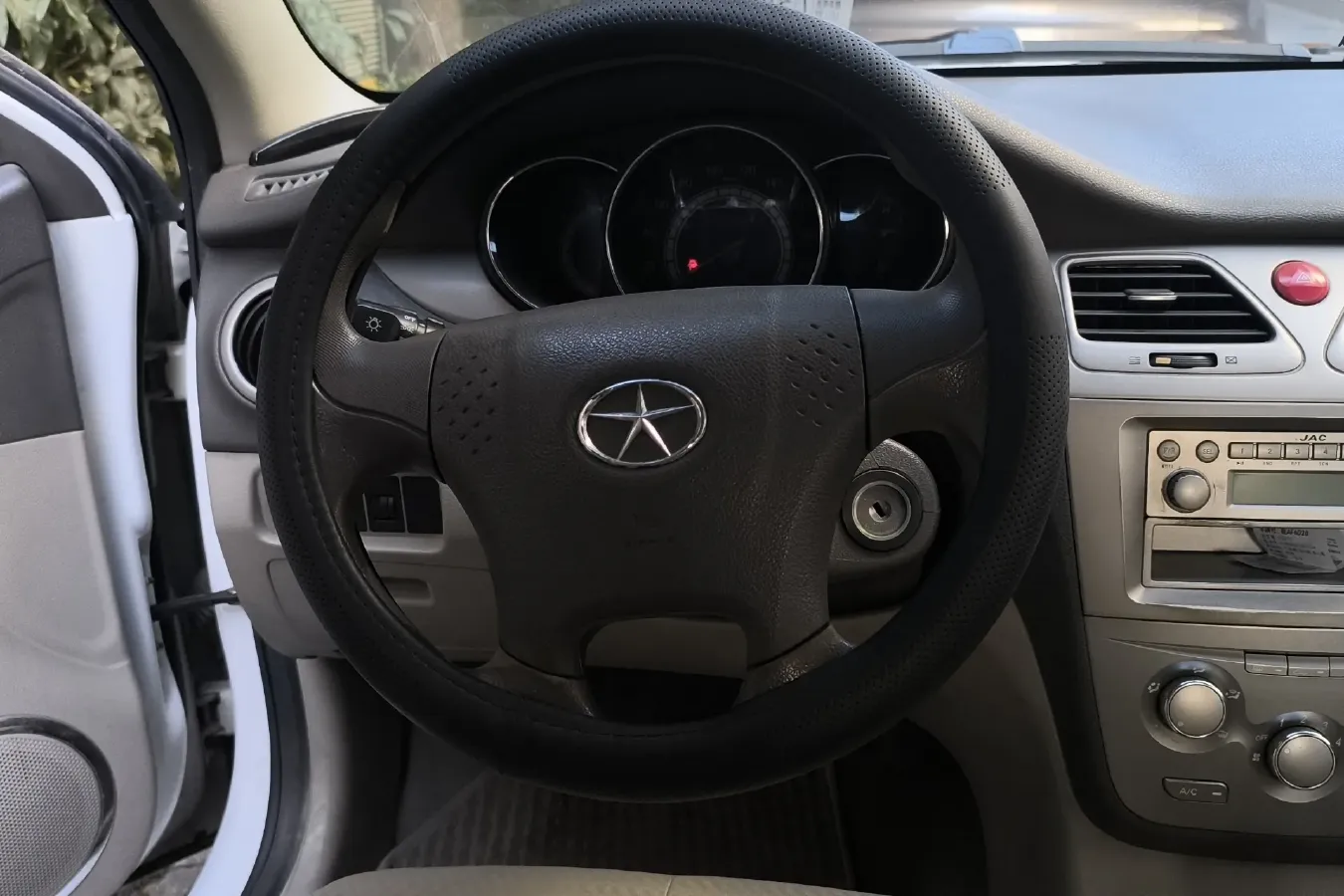 2011 JAC HeYue 1.5L 113HP L4 5MT,autocango,china used car exporter,china ev exporter,chinese used car exporter,chinese used ev exporter