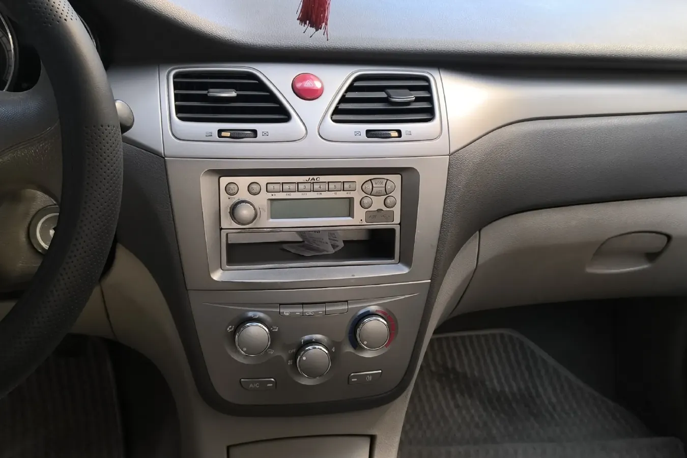 2011 JAC HeYue 1.5L 113HP L4 5MT,autocango,china used car exporter,china ev exporter,chinese used car exporter,chinese used ev exporter