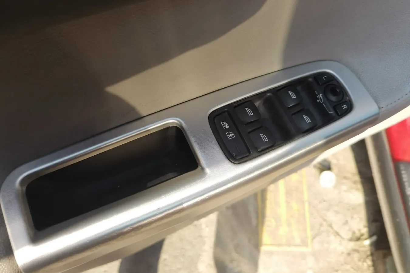 2011 Volvo S40 2.0L 141HP L4 6DCT,autocango,china used car exporter,china ev exporter,chinese used car exporter,chinese used ev exporter