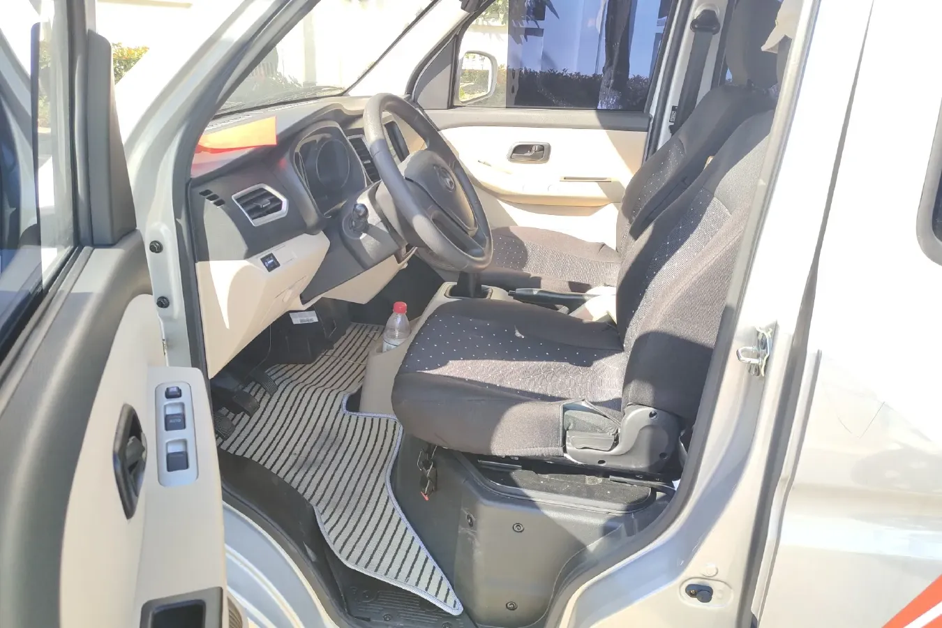 2021 ChangAn KuaYue New Leopard T3 1.6L 122HP L4 5MT,autocango,china used car exporter,china ev exporter,chinese used car exporter,chinese used ev exporter