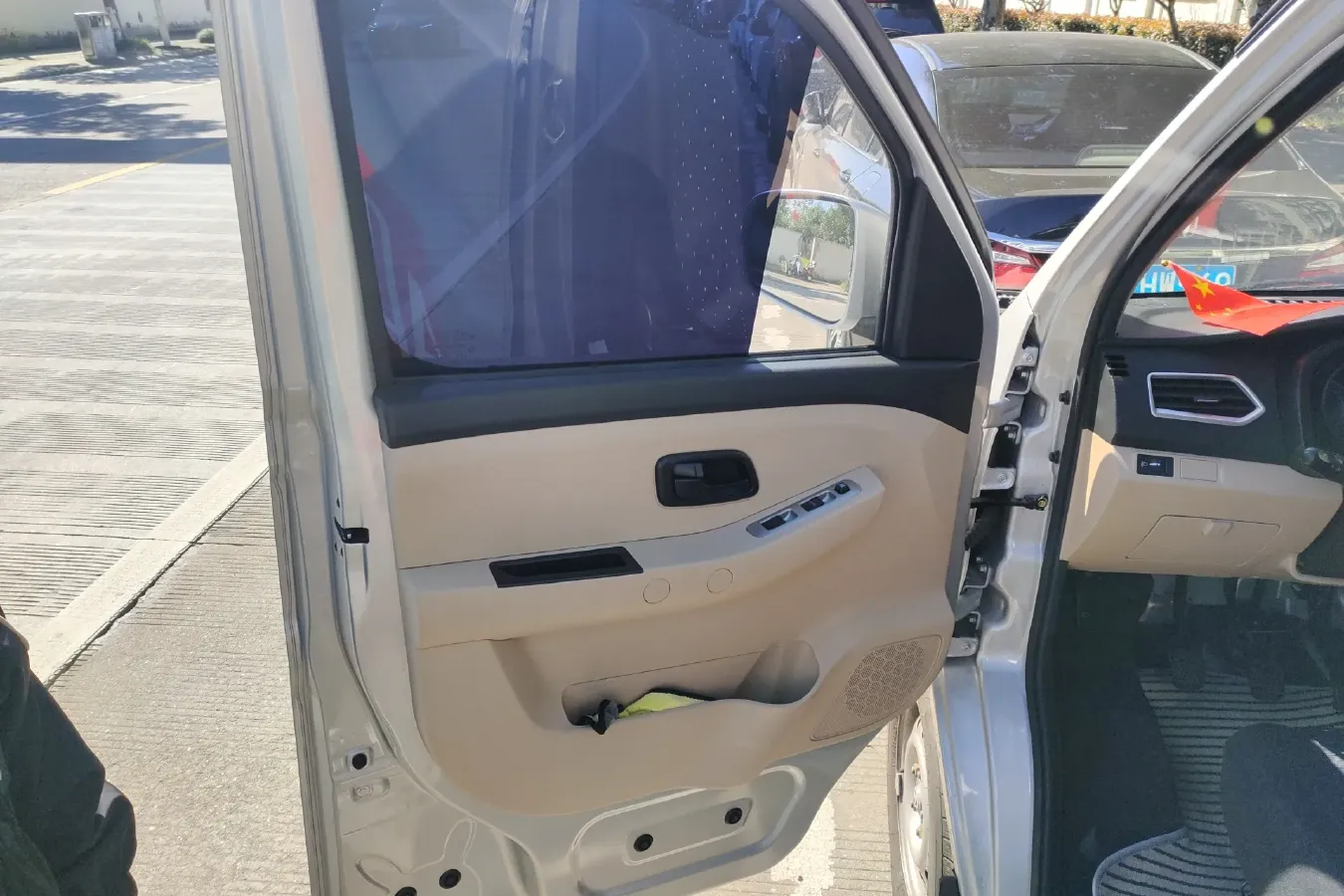 2021 ChangAn KuaYue New Leopard T3 1.6L 122HP L4 5MT,autocango,china used car exporter,china ev exporter,chinese used car exporter,chinese used ev exporter