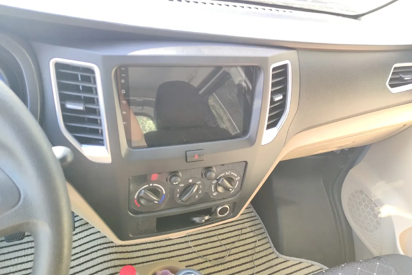 2021 ChangAn KuaYue New Leopard T3 1.6L 122HP L4 5MT,autocango,china used car exporter,china ev exporter,chinese used car exporter,chinese used ev exporter