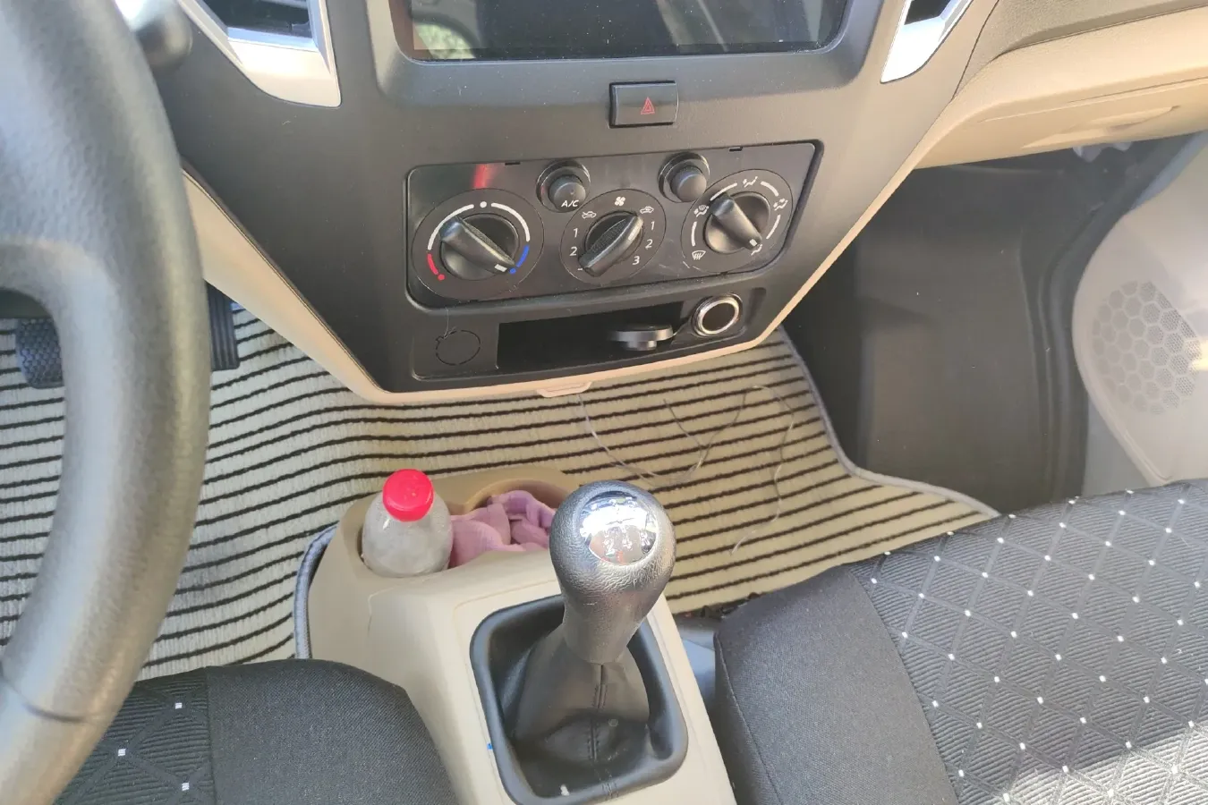 2021 ChangAn KuaYue New Leopard T3 1.6L 122HP L4 5MT,autocango,china used car exporter,china ev exporter,chinese used car exporter,chinese used ev exporter