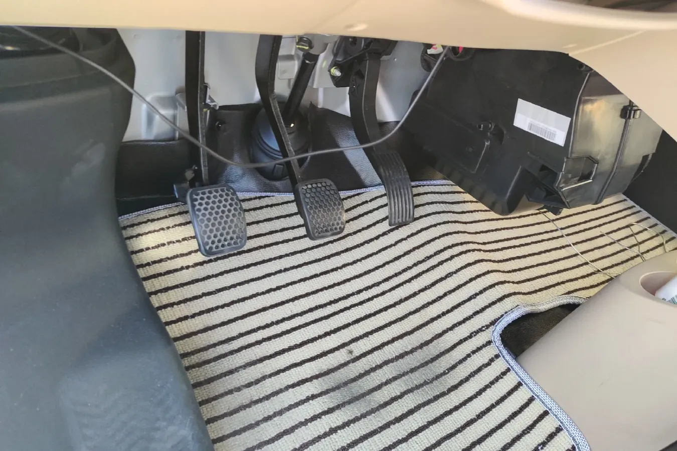 2021 ChangAn KuaYue New Leopard T3 1.6L 122HP L4 5MT,autocango,china used car exporter,china ev exporter,chinese used car exporter,chinese used ev exporter