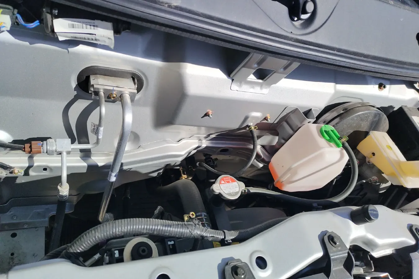 2021 ChangAn KuaYue New Leopard T3 1.6L 122HP L4 5MT,autocango,china used car exporter,china ev exporter,chinese used car exporter,chinese used ev exporter