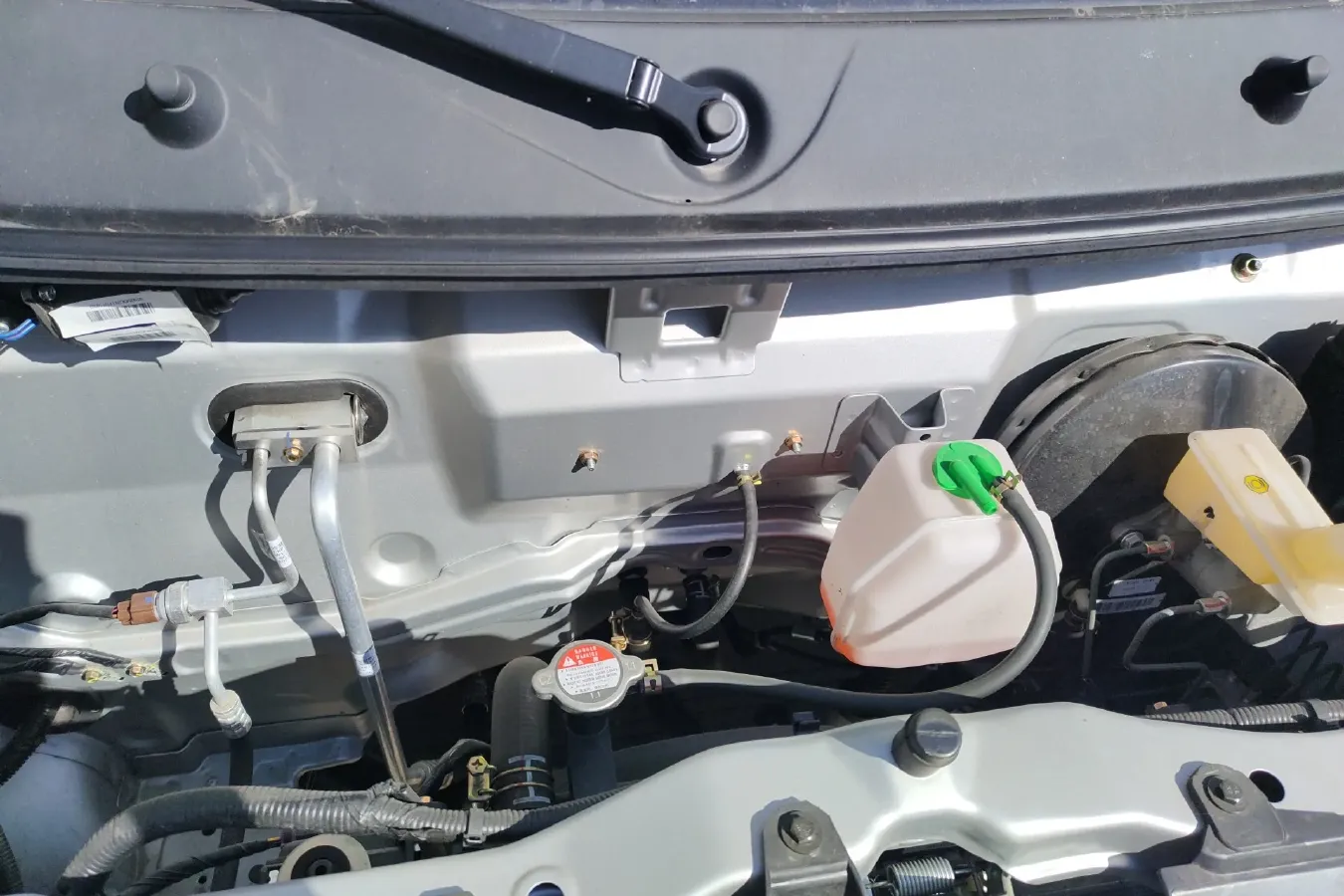 2021 ChangAn KuaYue New Leopard T3 1.6L 122HP L4 5MT,autocango,china used car exporter,china ev exporter,chinese used car exporter,chinese used ev exporter