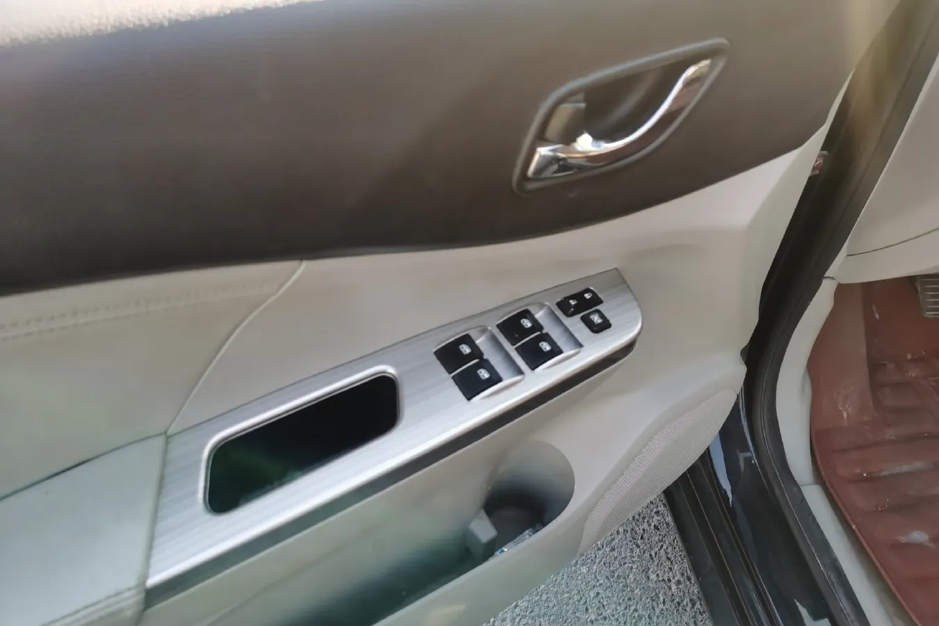 2017 DongFeng Forthing S500 1.5L 120HP L4 5MT,autocango,china used car exporter,china ev exporter,chinese used car exporter,chinese used ev exporter