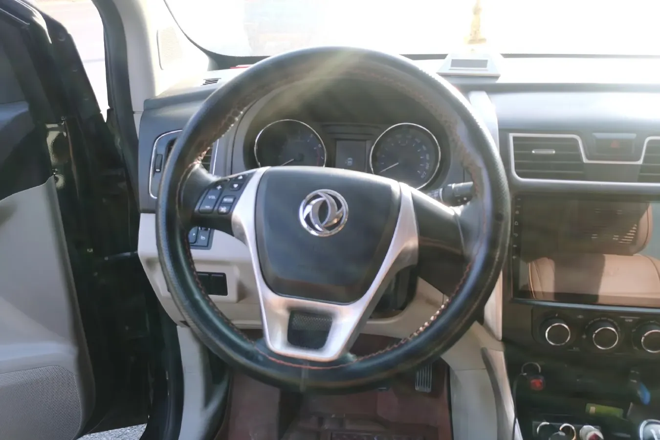 2017 DongFeng Forthing S500 1.5L 120HP L4 5MT,autocango,china used car exporter,china ev exporter,chinese used car exporter,chinese used ev exporter