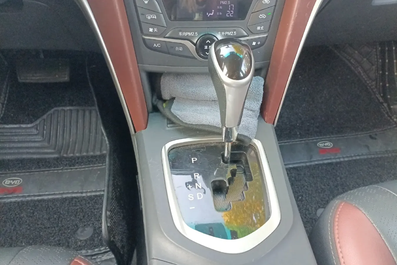 2014 BYD G5 1.5T 154HP L4 6DCT,autocango,china used car exporter,china ev exporter,chinese used car exporter,chinese used ev exporter