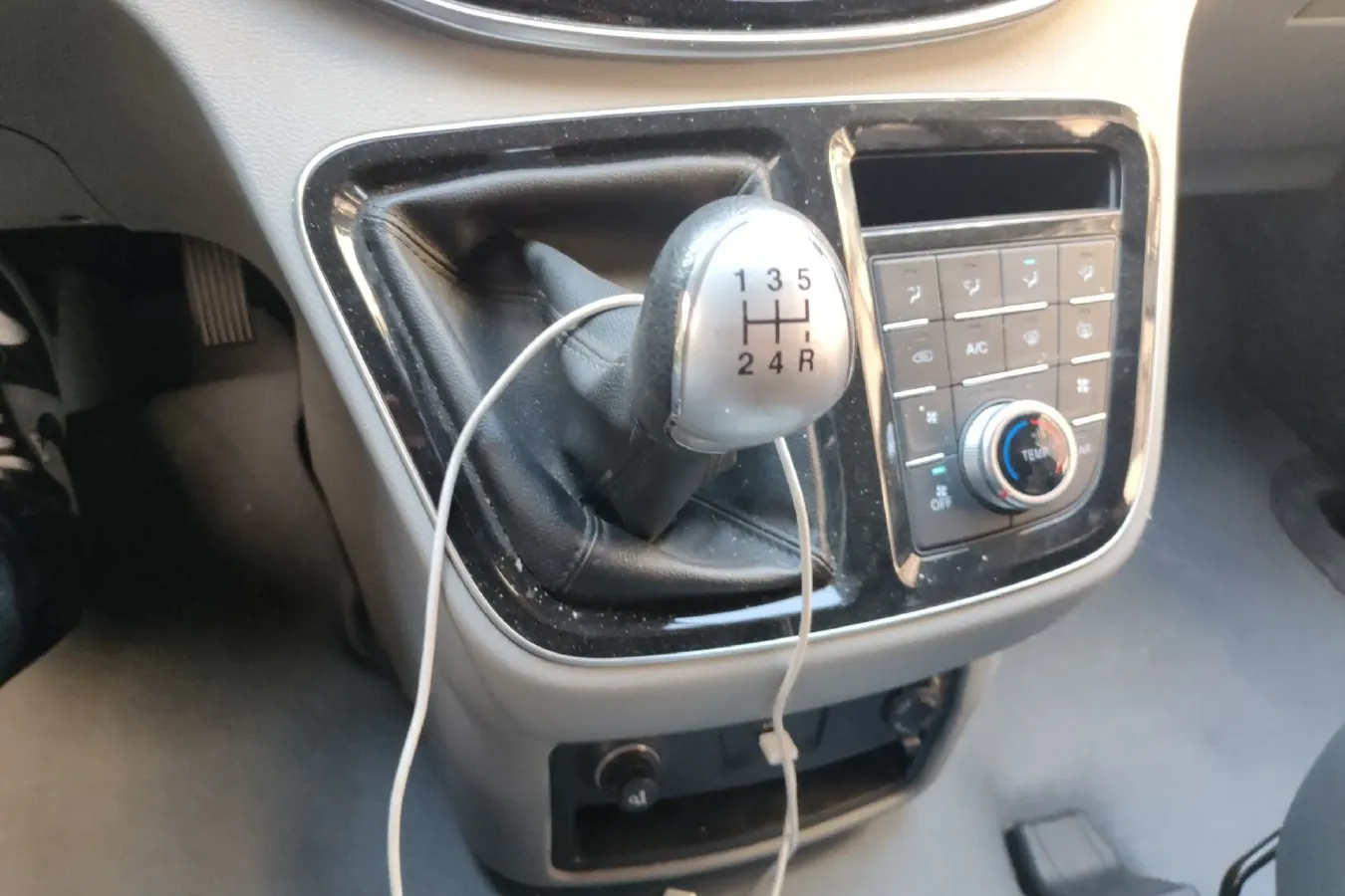 2016 JAC Refine M4 2.0L 147HP L4 5MT,autocango,china used car exporter,china ev exporter,chinese used car exporter,chinese used ev exporter