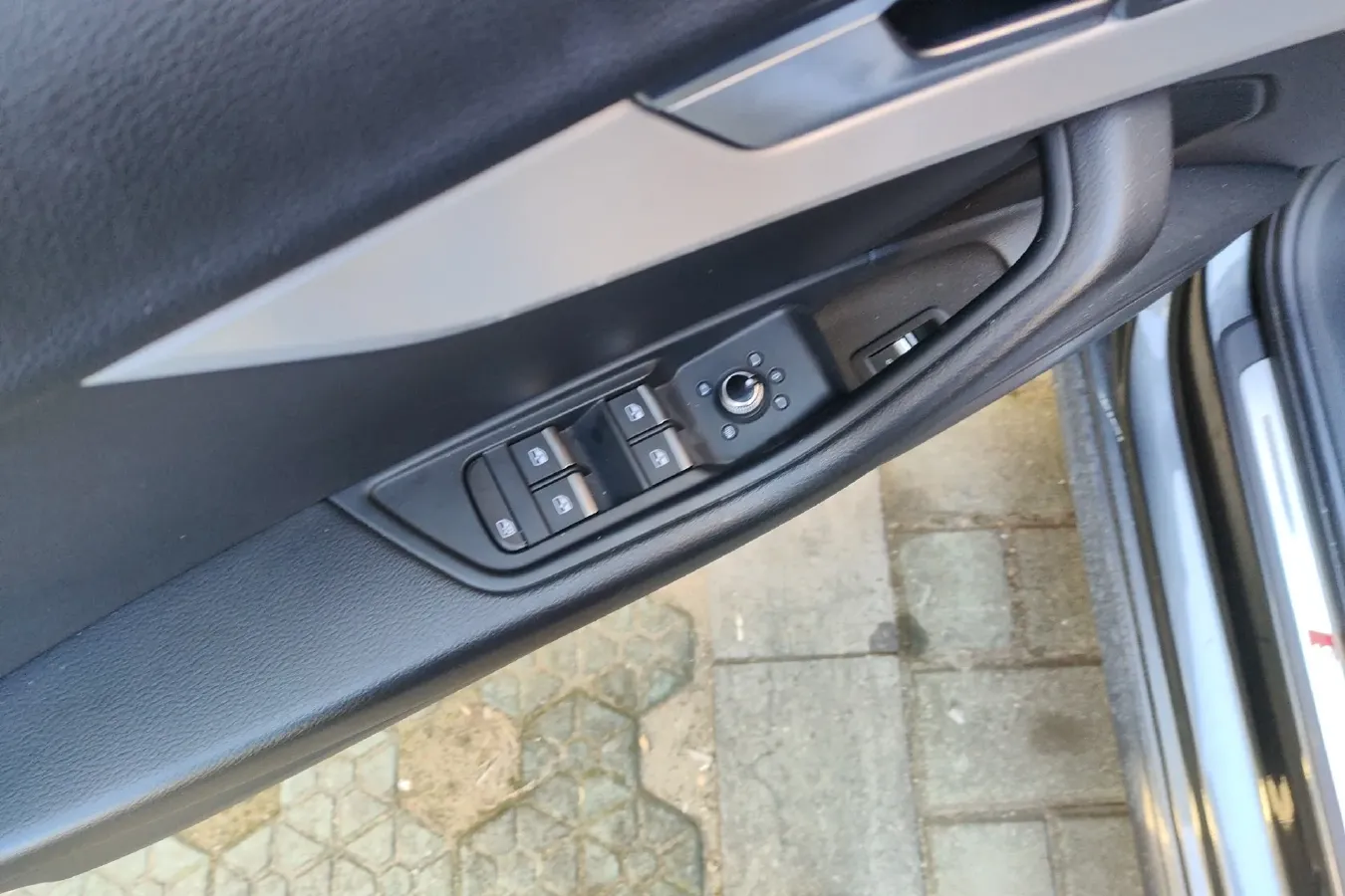 2020 Audi A4L 2.0T 190HP L4 7DCT,autocango,china used car exporter,china ev exporter,chinese used car exporter,chinese used ev exporter