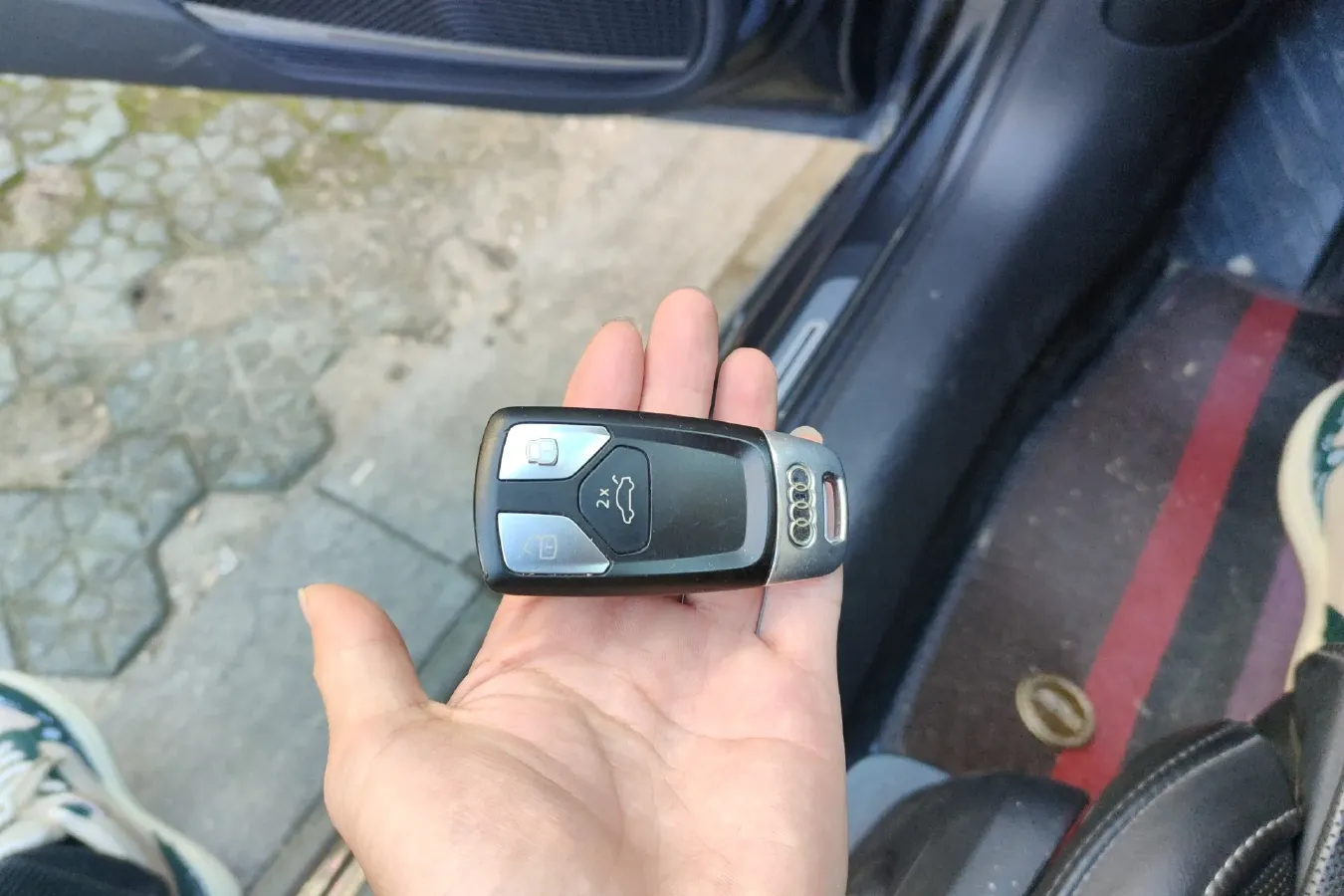 2020 Audi A4L 2.0T 190HP L4 7DCT,autocango,china used car exporter,china ev exporter,chinese used car exporter,chinese used ev exporter