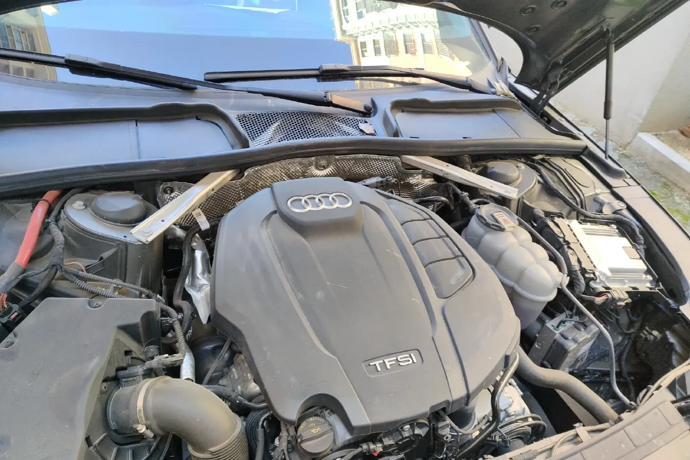 2020 Audi A4L 2.0T 190HP L4 7DCT,autocango,china used car exporter,china ev exporter,chinese used car exporter,chinese used ev exporter