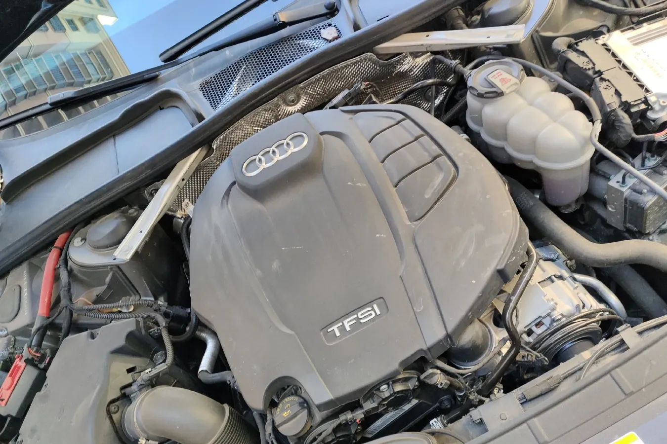 2020 Audi A4L 2.0T 190HP L4 7DCT,autocango,china used car exporter,china ev exporter,chinese used car exporter,chinese used ev exporter