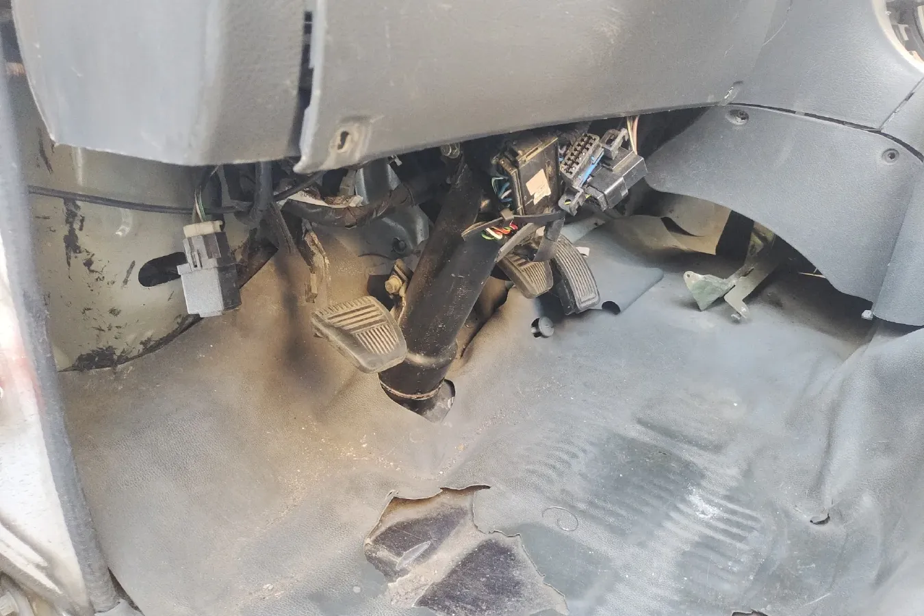 2014 Foton Scenery 2.2L 103HP L4 5MT,autocango,china used car exporter,china ev exporter,chinese used car exporter,chinese used ev exporter