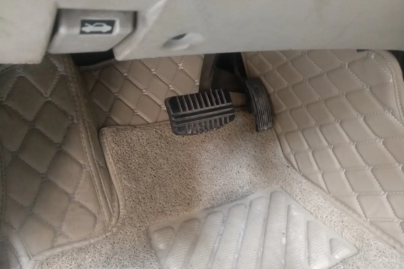 2009 Mitsubishi Galant 2.4L 173HP L4 4AT,autocango,china used car exporter,china ev exporter,chinese used car exporter,chinese used ev exporter