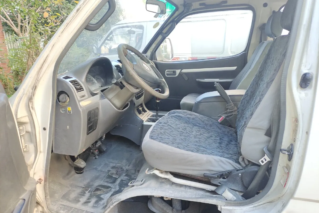 2014 Foton Scenery 2.0L 103HP L4 5MT,autocango,china used car exporter,china ev exporter,chinese used car exporter,chinese used ev exporter