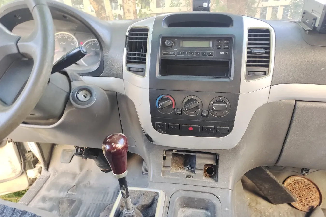 2014 Foton Scenery 2.0L 103HP L4 5MT,autocango,china used car exporter,china ev exporter,chinese used car exporter,chinese used ev exporter