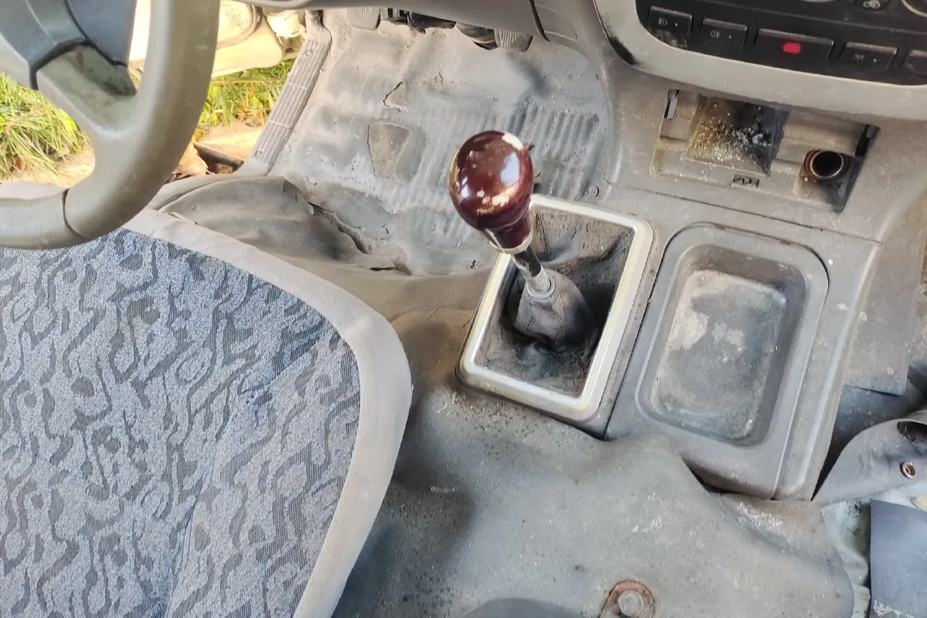 2014 Foton Scenery 2.0L 103HP L4 5MT,autocango,china used car exporter,china ev exporter,chinese used car exporter,chinese used ev exporter