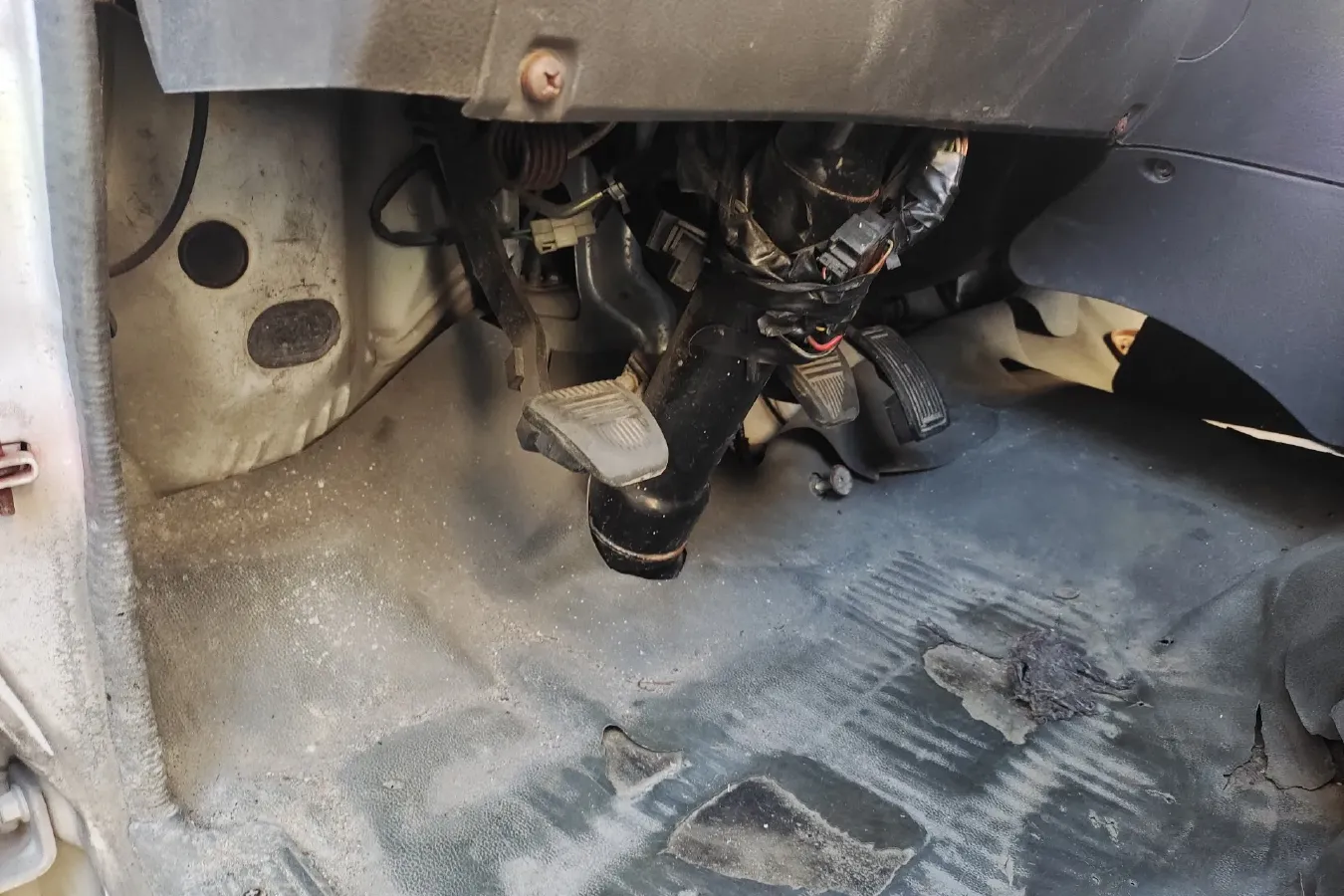 2014 Foton Scenery 2.0L 103HP L4 5MT,autocango,china used car exporter,china ev exporter,chinese used car exporter,chinese used ev exporter