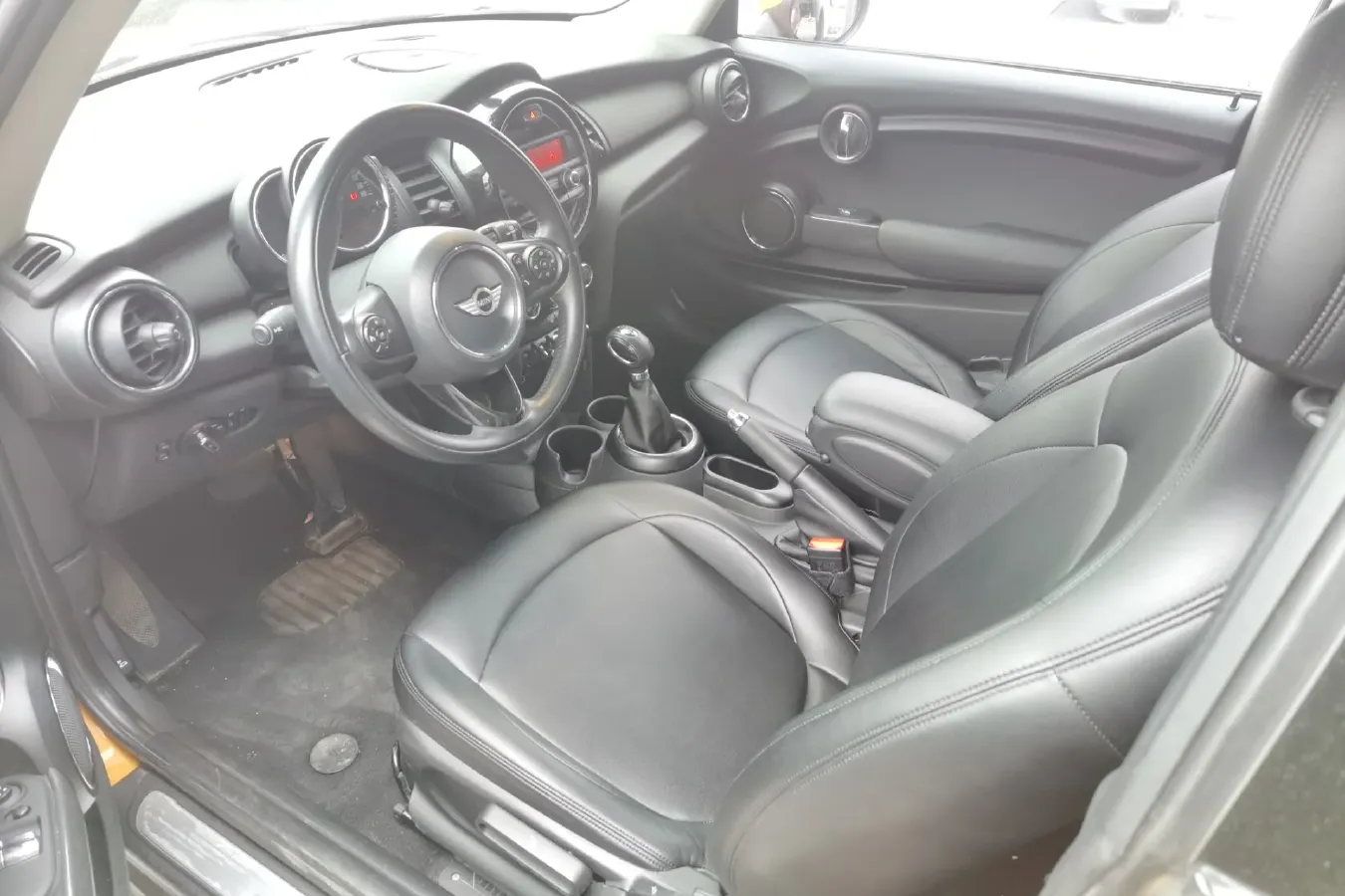 2014 MINI MINI 1.2T 102HP L3 6AT,autocango,china used car exporter,china ev exporter,chinese used car exporter,chinese used ev exporter