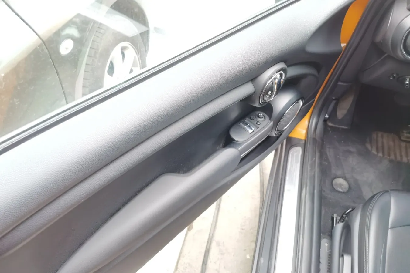 2014 MINI MINI 1.2T 102HP L3 6AT,autocango,china used car exporter,china ev exporter,chinese used car exporter,chinese used ev exporter