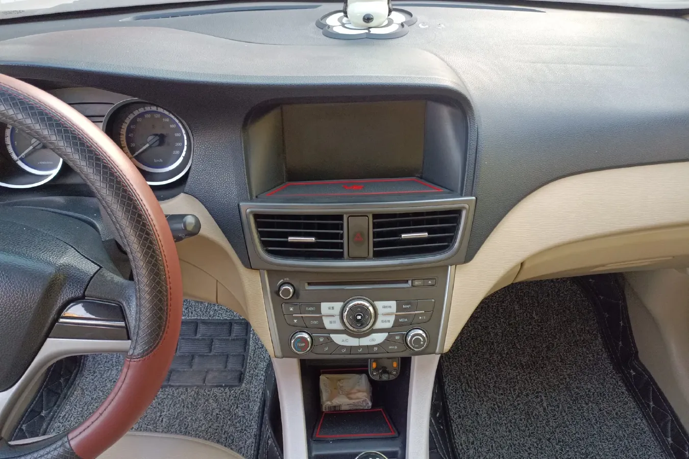 2013 Soueast V5 1.5L 120HP L4 5MT,autocango,china used car exporter,china ev exporter,chinese used car exporter,chinese used ev exporter