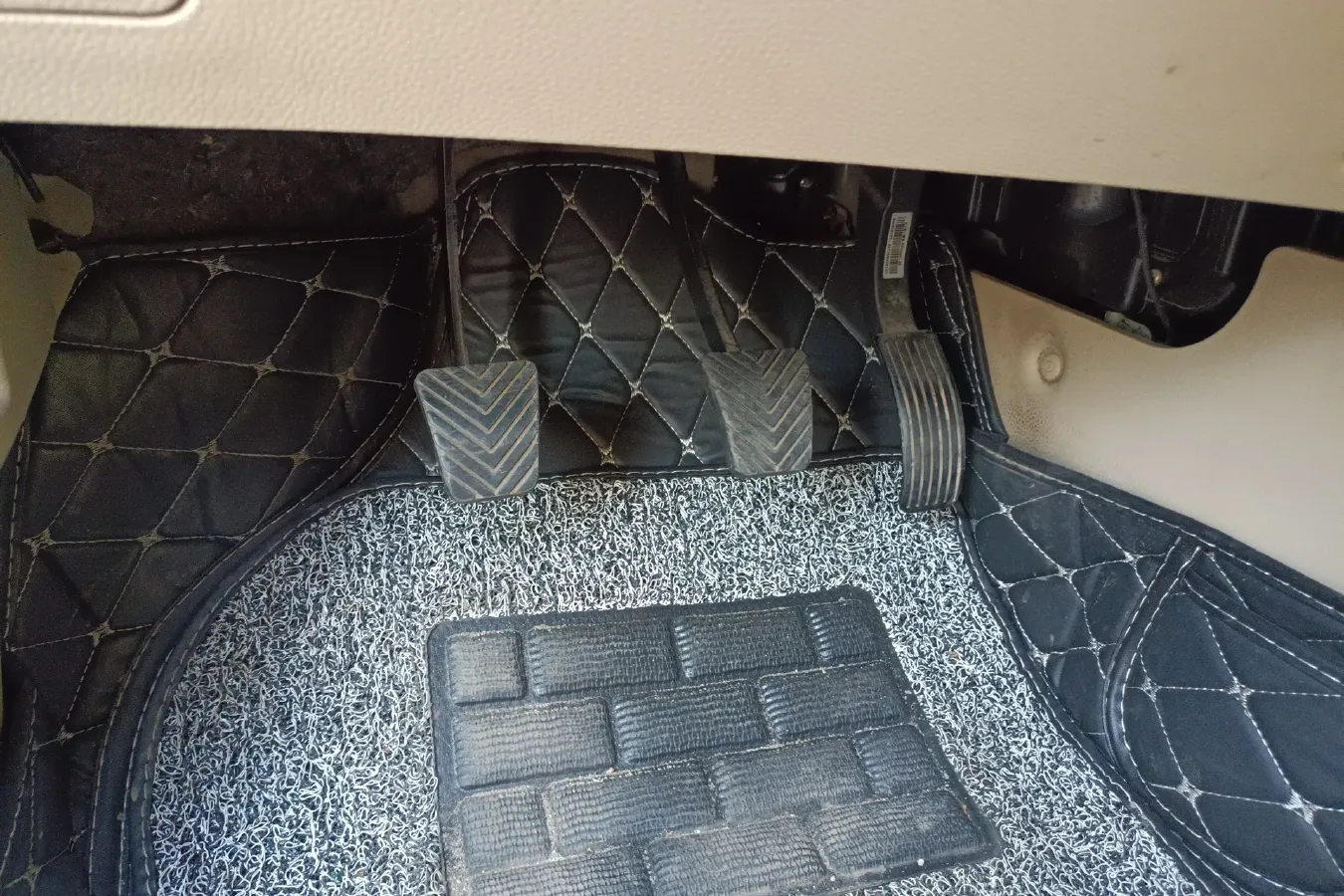 2013 Soueast V5 1.5L 120HP L4 5MT,autocango,china used car exporter,china ev exporter,chinese used car exporter,chinese used ev exporter