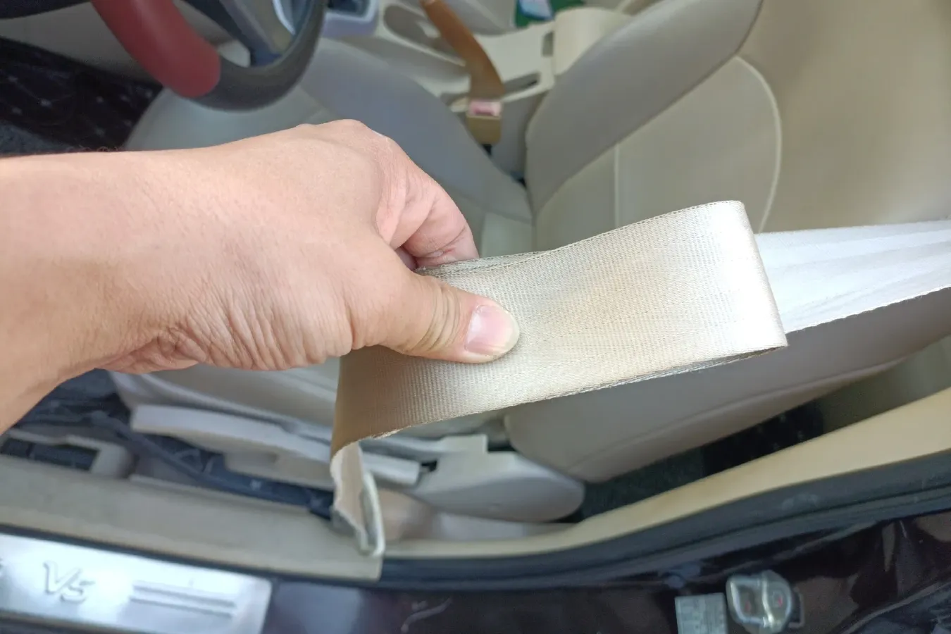 2013 Soueast V5 1.5L 120HP L4 5MT,autocango,china used car exporter,china ev exporter,chinese used car exporter,chinese used ev exporter