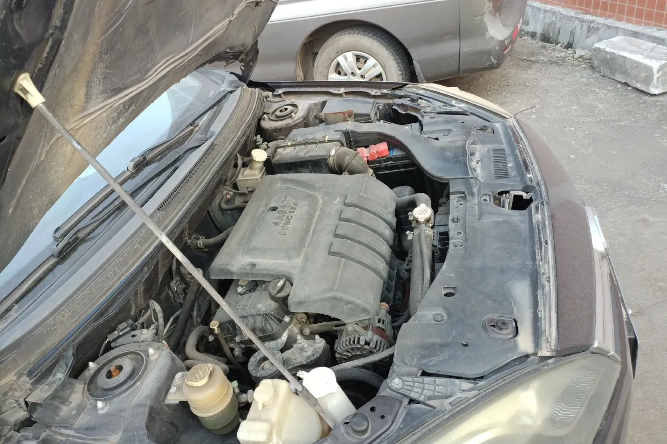 2013 Soueast V5 1.5L 120HP L4 5MT,autocango,china used car exporter,china ev exporter,chinese used car exporter,chinese used ev exporter