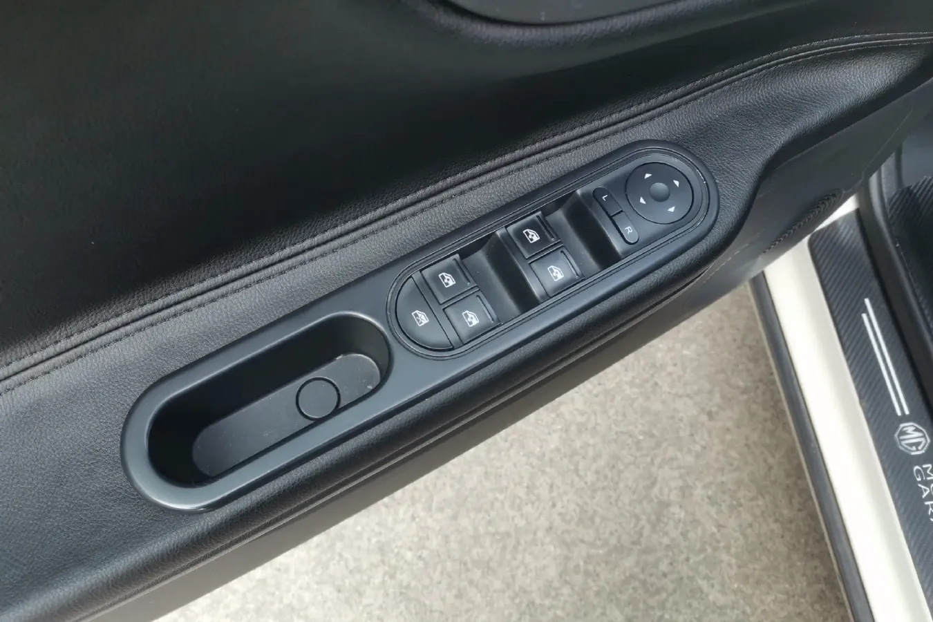 2015 MG 3SW 1.5L 109HP L4 5AMT,autocango,china used car exporter,china ev exporter,chinese used car exporter,chinese used ev exporter